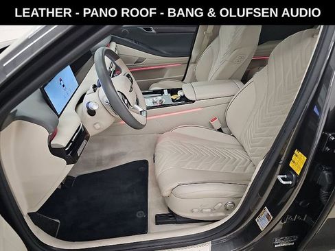 Used 2025 Genesis G80 2.5T Sport Prestige image 4