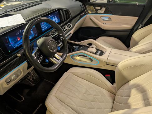 Used 2024 Mercedes-Benz GLS 63 AMG 4MATIC image 4