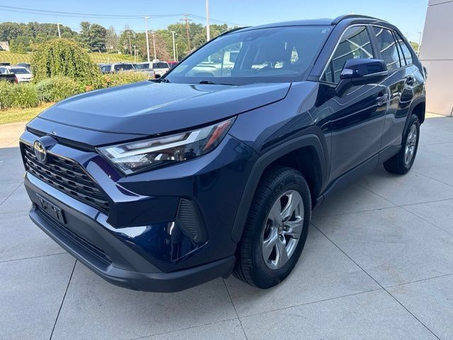 Used 2025 Toyota RAV4 XLE AWD/4WD image 3