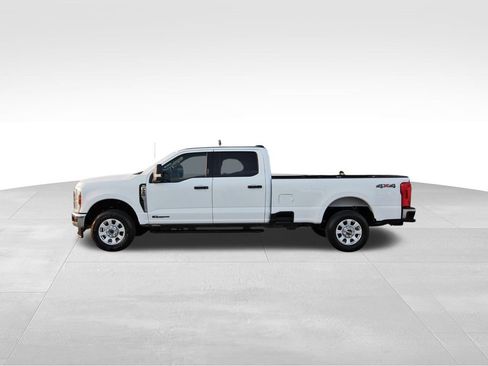 Used 2024 Ford F250 XLT image 5