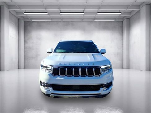 Used 2022 Jeep Wagoneer Series III image 8