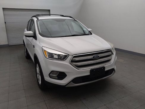 Used 2018 Ford Escape SE w/ SE Sync 3 Package AWD/4WD image 14