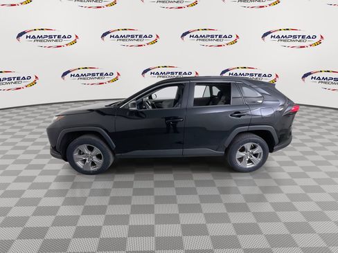 Used 2022 Toyota RAV4 XLE w/ Convenience Package AWD/4WD image 5