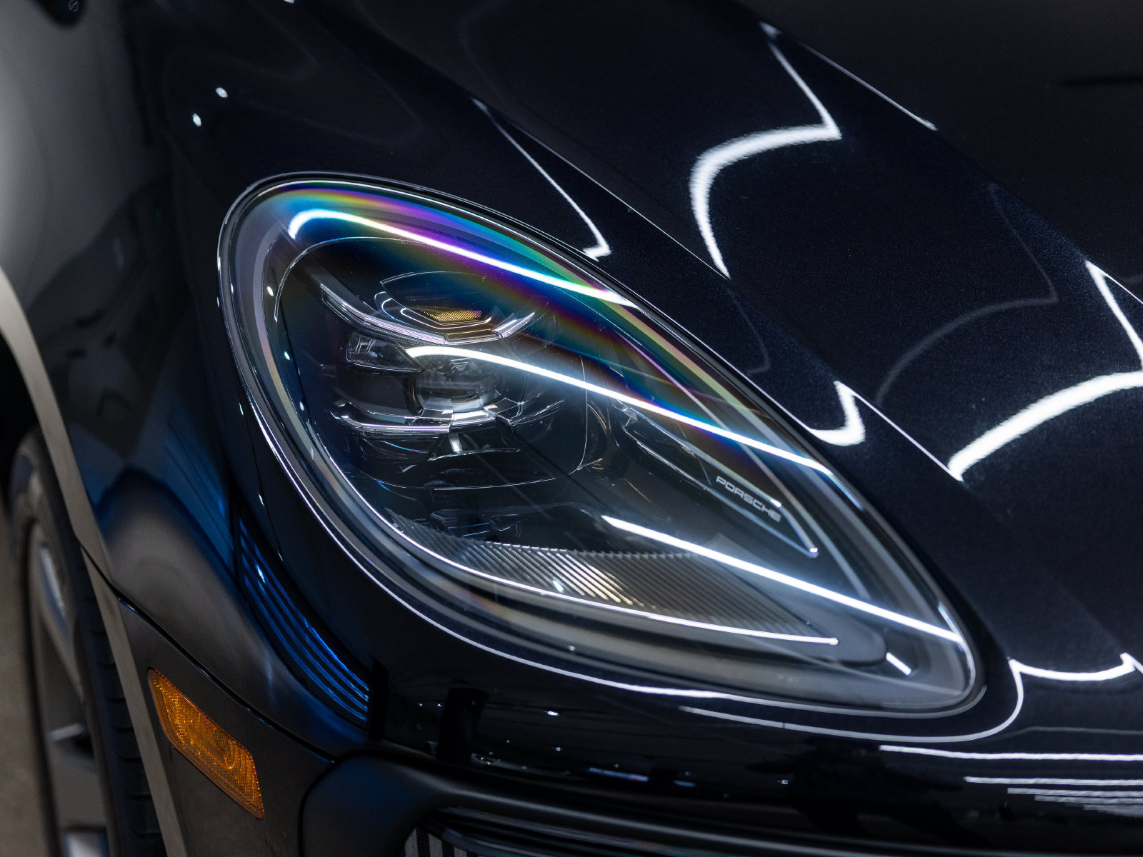 Certified 2023 Porsche Macan S AWD/4WD image 14