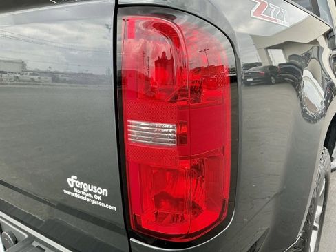 Used 2017 Chevrolet Colorado Z71 image 16
