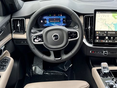 New 2026 Volvo XC90 T8 Ultra w/ Lounge Package AWD/4WD image 16