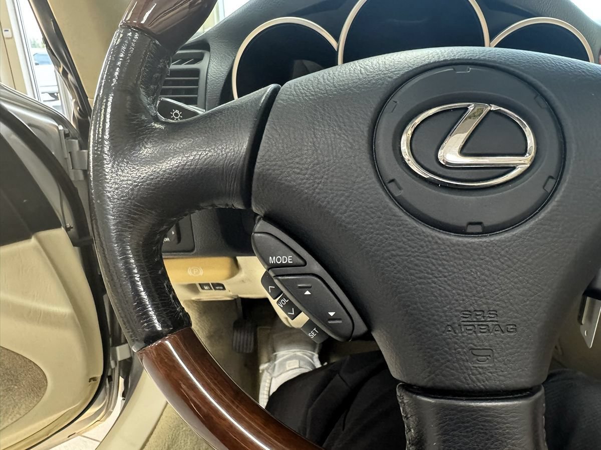 Used 2007 Lexus SC 430 Convertible w/ Preferred Accessory Pkg RWD image 41