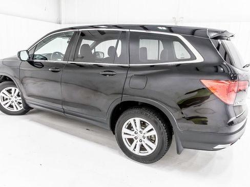 Used 2018 Honda Pilot LX image 5