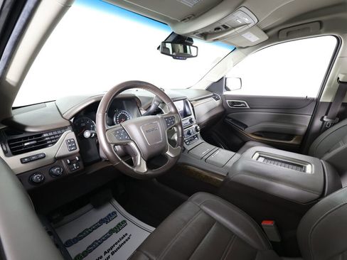 Used 2019 GMC Yukon Denali image 10