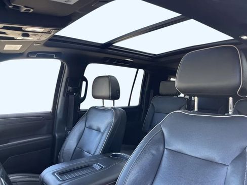 Used 2021 GMC Yukon XL SLT image 24