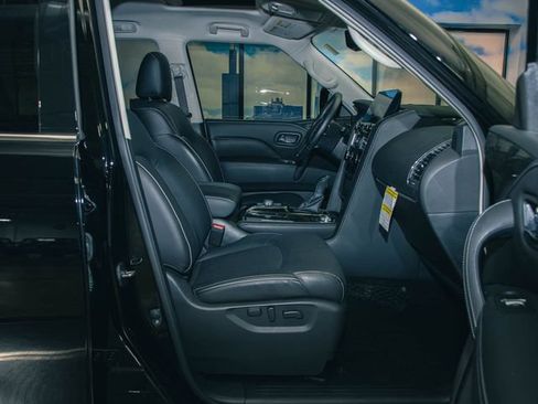 Used 2023 INFINITI QX80 Luxe w/ Cargo Package AWD/4WD image 21