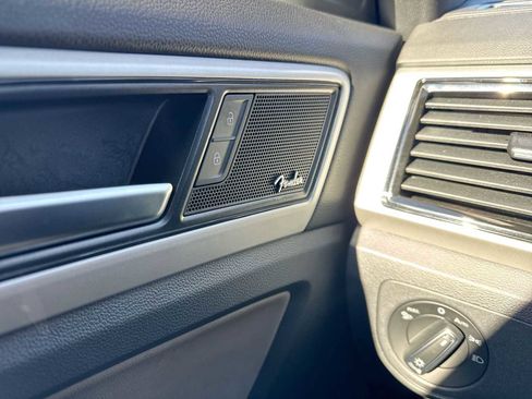 Used 2023 Volkswagen Atlas Cross Sport SEL Premium R-Line image 29