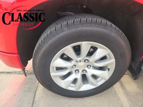 Used 2024 Chevrolet Silverado 1500 Custom image 12