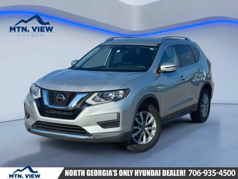 Used 2020 Nissan Rogue SV FWD image 1