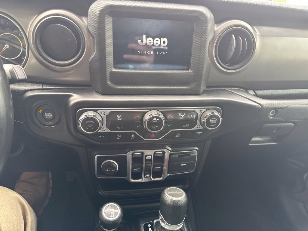 Used 2021 Jeep Gladiator Sport AWD/4WD image 15