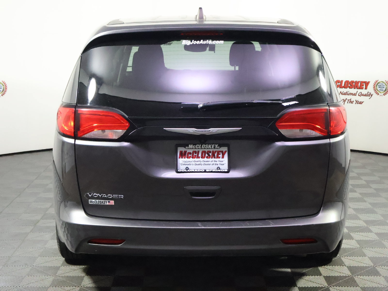 Used 2023 Chrysler Voyager LX FWD image 6