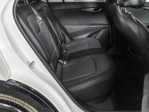 Used 2023 Kia Niro Wave w/ Wave Preserve Package image 43