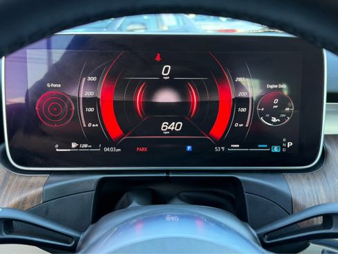 Used 2025 Mercedes-Benz C 300 4MATIC Sedan image 36