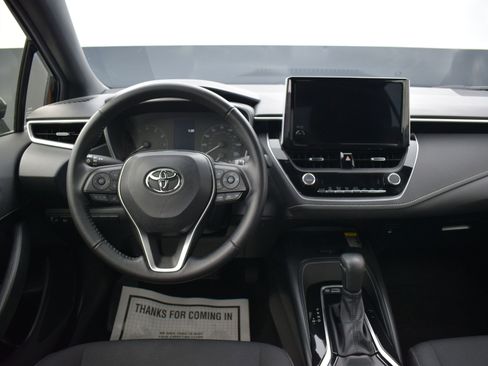 Used 2024 Toyota Corolla SE w/ SE Package image 14