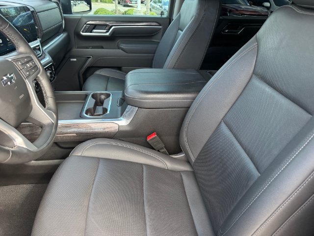 Used 2025 Chevrolet Silverado 2500 LTZ w/ Trail Boss Package AWD/4WD image 13