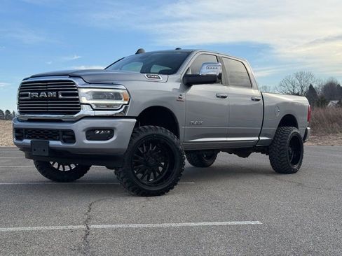 Used 2024 RAM 2500 Laramie w/ Safety Group AWD/4WD image 1