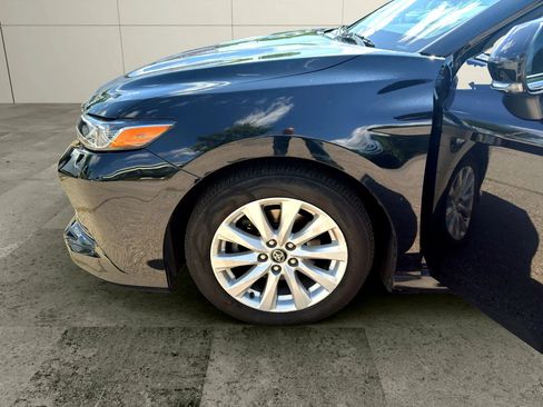 Used 2020 Toyota Camry LE w/ Convenience Package FWD image 28