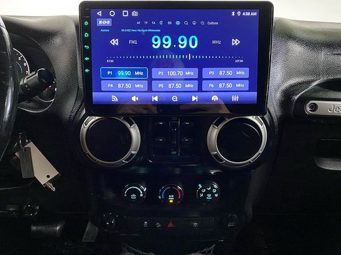 Used 2013 Jeep Wrangler Unlimited Sahara w/ Connectivity Group AWD/4WD image 19