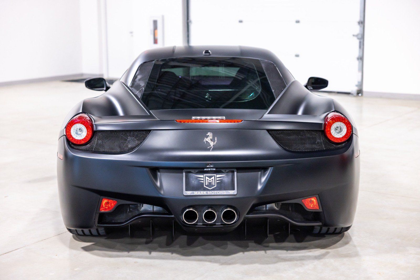 Used 2011 Ferrari 458 Italia Coupe RWD image 8