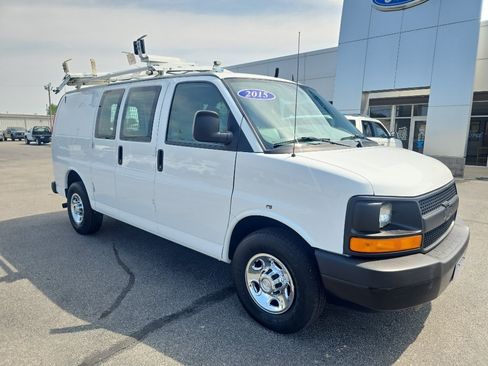Used 2015 Chevrolet Express 2500 RWD image 4