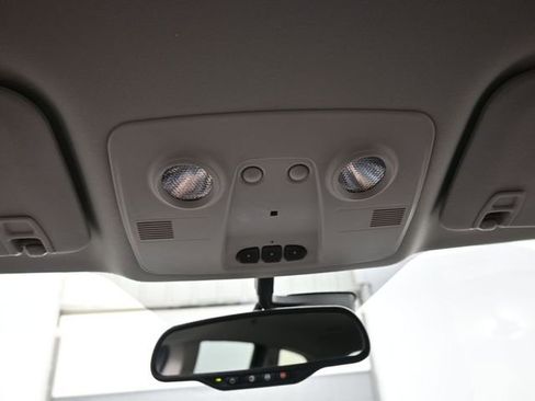 Used 2016 Chevrolet Traverse LTZ image 12