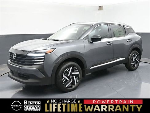 New 2026 Nissan Kicks SV image 1