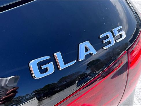 Used 2025 Mercedes-Benz GLA 35 AMG 4MATIC image 31