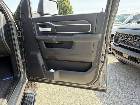 New 2026 RAM 2500 Big Horn AWD/4WD image 8