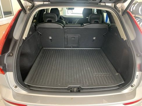 Certified 2024 Volvo XC60 B5 Core image 7