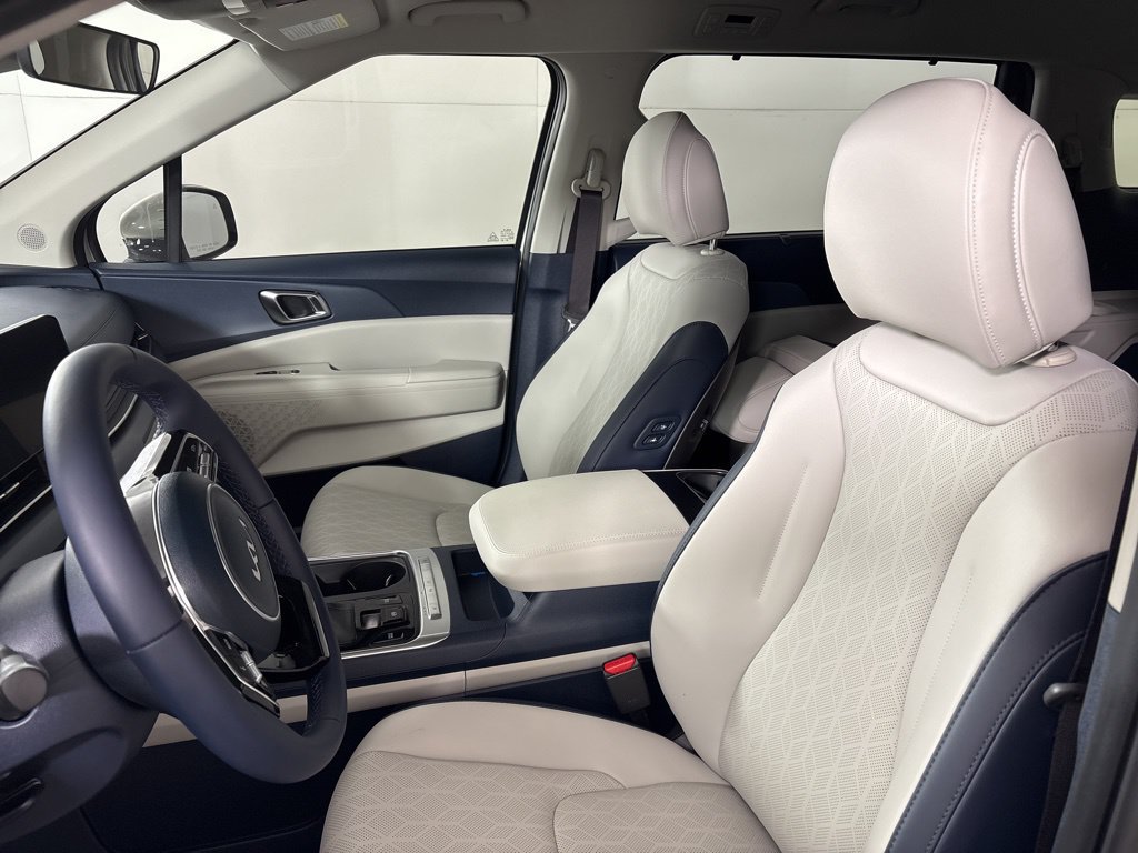 New 2026 Kia Carnival EX FWD image 29