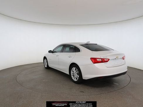 Used 2018 Chevrolet Malibu LT w/ Leather Package image 12