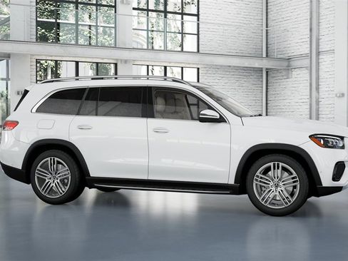 New 2026 Mercedes-Benz GLS 450 4MATIC image 9
