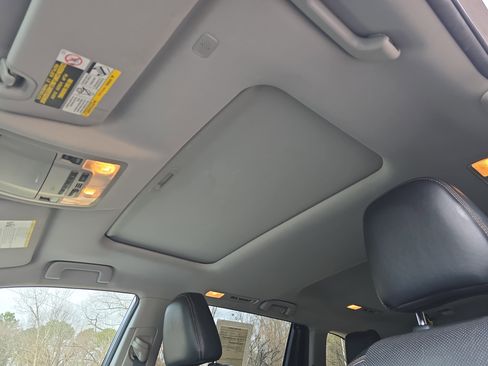 Used 2018 Toyota Highlander Limited image 32