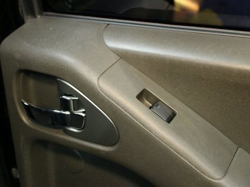 Used 2014 Nissan Frontier PRO-4X w/ Pro-4x Luxury Package image 13