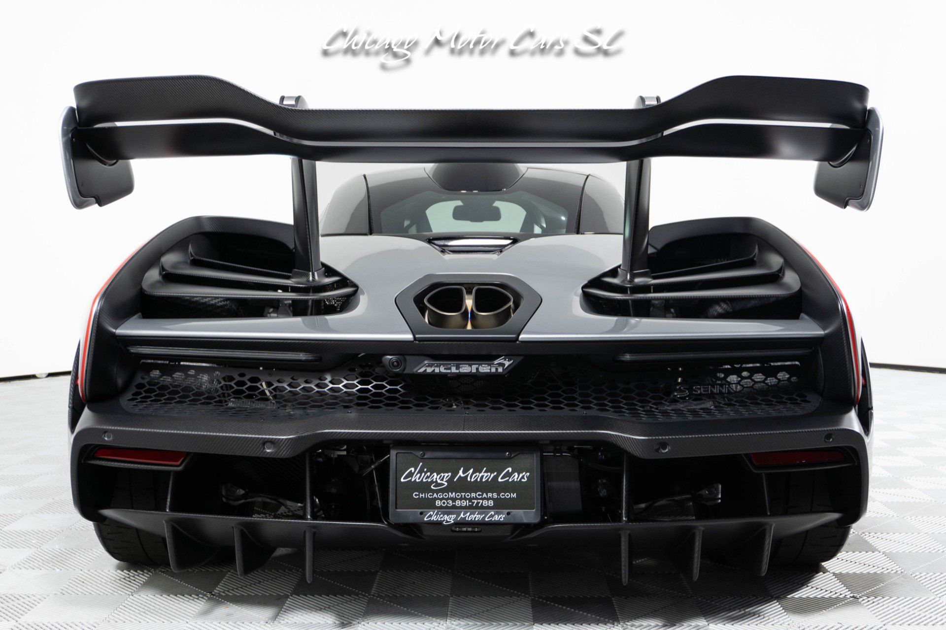 Used 2019 McLaren Senna RWD image 19