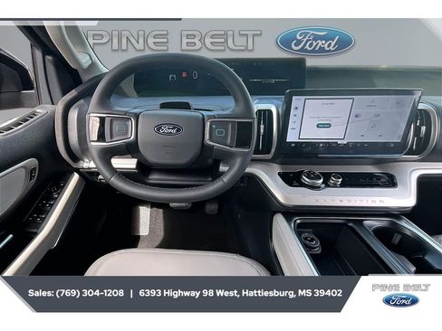 New 2026 Ford Expedition Active AWD/4WD image 5