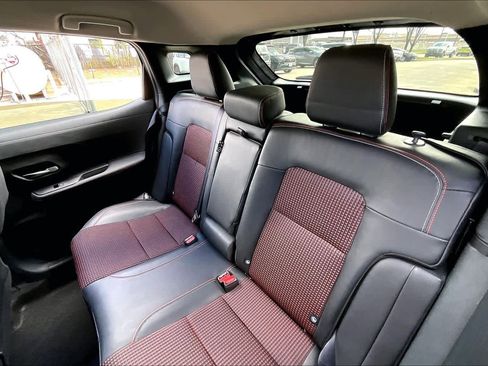 Certified 2025 Nissan Kicks SR image 19