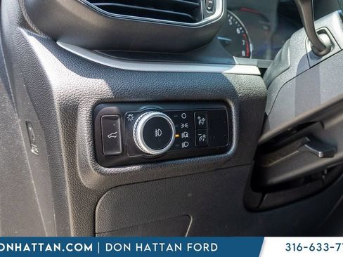 Used 2023 Ford Explorer XLT w/ Equipment Group 202A AWD/4WD image 16