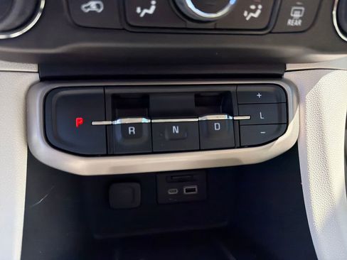 Used 2023 GMC Acadia Denali w/ Denali Ultimate Package AWD/4WD image 27