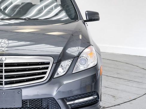 Used 2013 Mercedes-Benz E 350 4MATIC Sedan w/ Premium 1 Pkg image 44