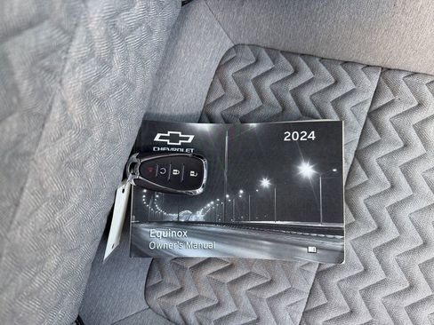 Used 2024 Chevrolet Equinox LS w/ Driver Confidence II Package image 33