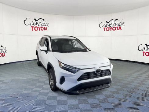 Used 2025 Toyota RAV4 XLE FWD image 4