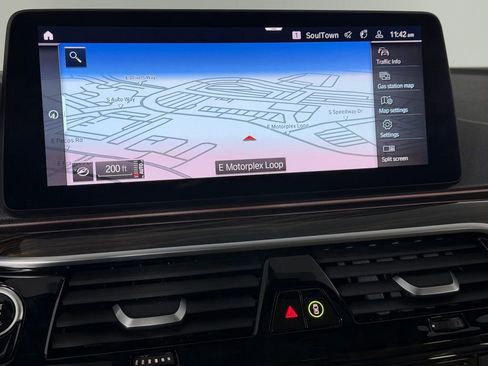 Used 2023 BMW 530i w/ Convenience Package image 18