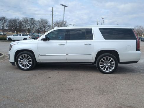 Used 2020 Cadillac Escalade ESV Premium Luxury w/ LPO, Radiant Package image 5