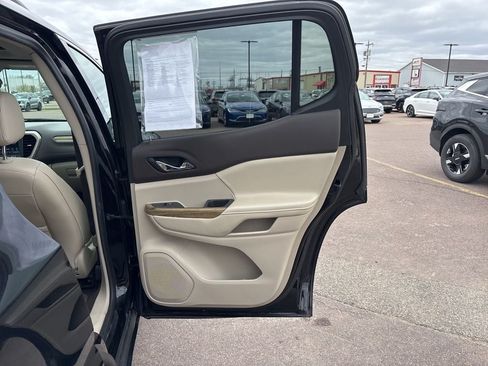 Used 2019 GMC Acadia Denali AWD/4WD image 36
